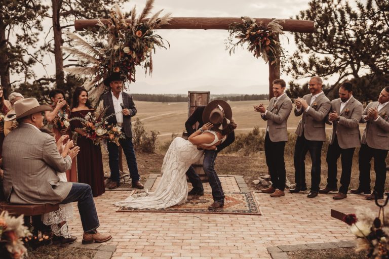 rustic-wedding-ceremony-native-roaming